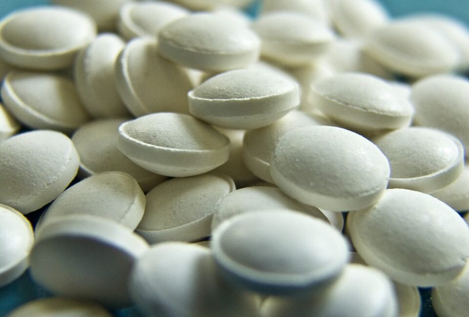 pills, medicine, health, medical, pharmacy, care, prescription, healthcare, medication, capsule, pharmaceutical, treatment, white, illness, painkiller, tablet, cure, dose, remedy, therapy, antibiotic, supplement, medicament